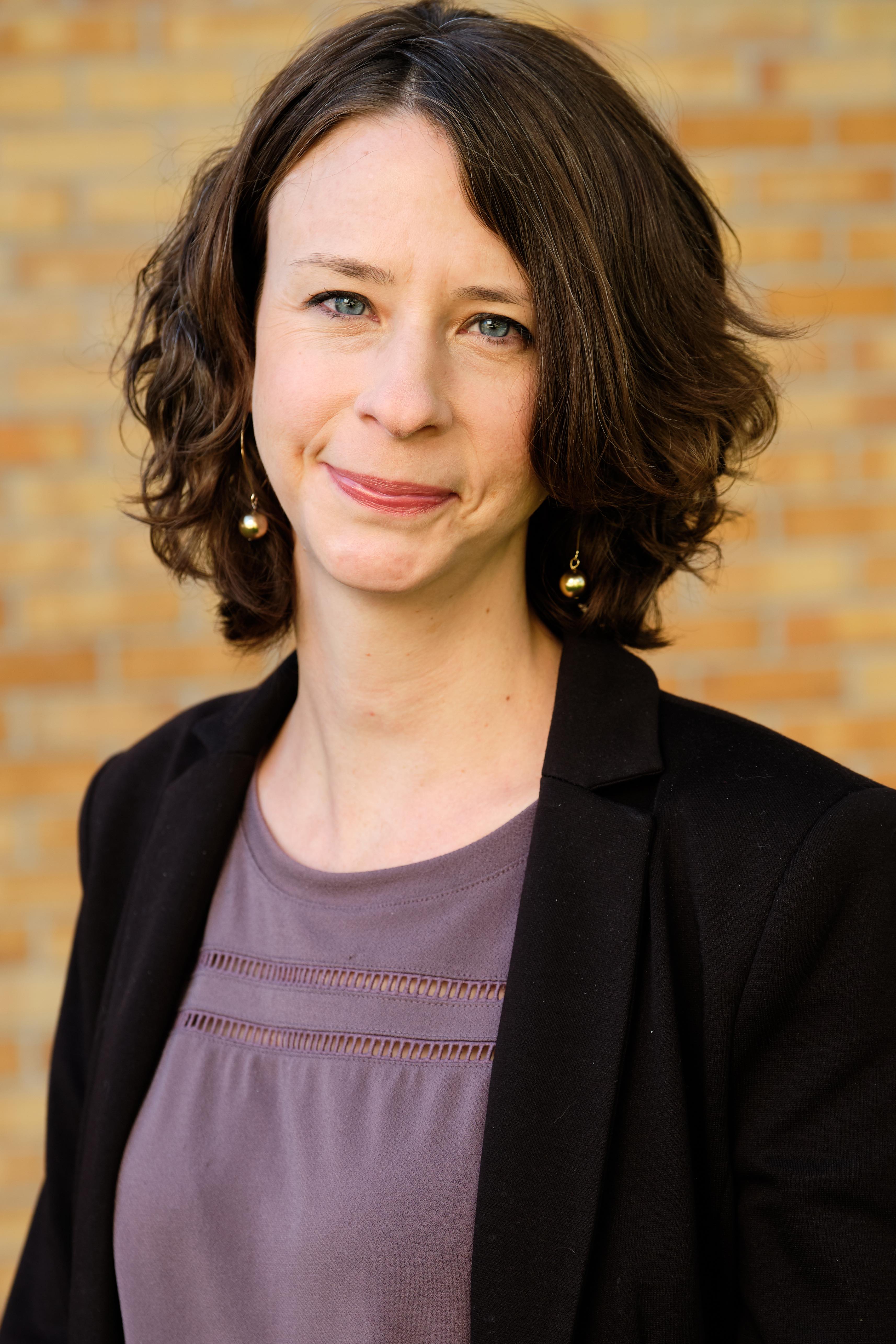 katy barrs headshot